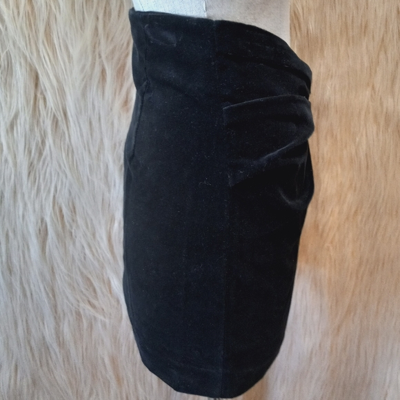 ZARA Black Velvet Twist Front Mini Skirt NWT - Picture 4 of 6